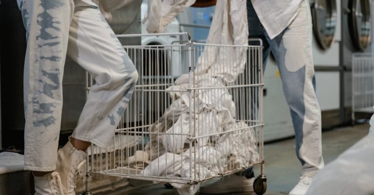 Como Limpar Roupa Branca Encardida: 7 Métodos Caseiros Que Funcionam de Verdade