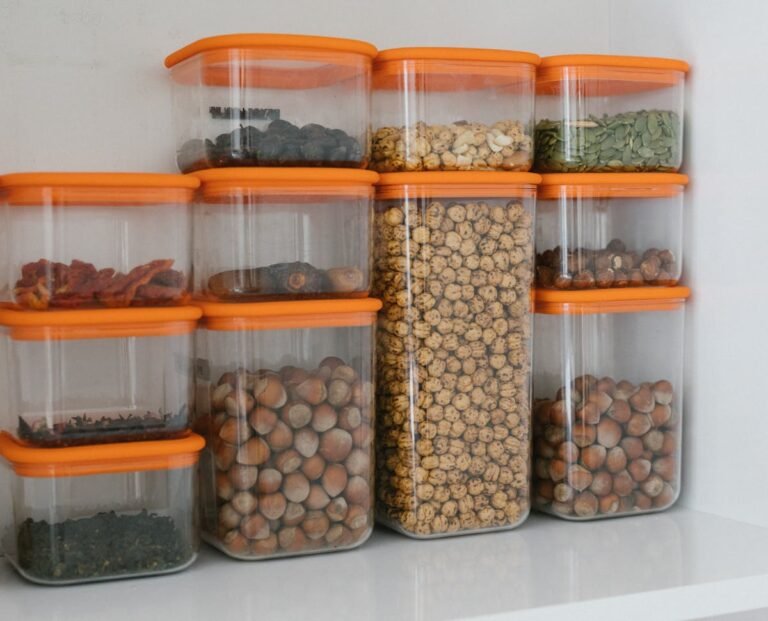 Como Recuperar Containers de Plástico Amarelados: O Truque Caseiro que Devolve o Visual de Novo