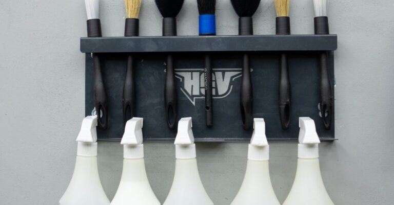 Como Organizar o Armário de Material de Limpeza: O Método Completo para Acabar com a Bagunça e Fazer Tudo Render Mais