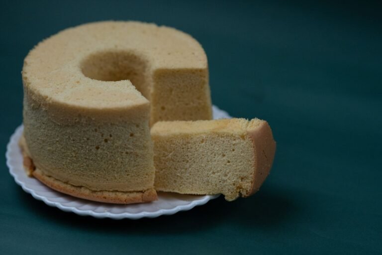 Como Fazer Bolo de Fubá Caseiro Fofinho: Guia Completo Para um Bolo Perfeito Sem Errar