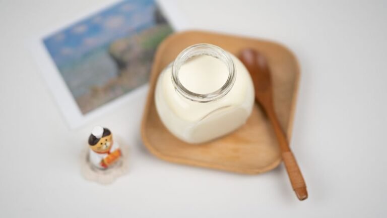 Como Fazer Iogurte Natural Caseiro Cremoso: Guia Completo Para Economizar e Ter Sabor Artesanal em Casa Sem Erro na Consistência